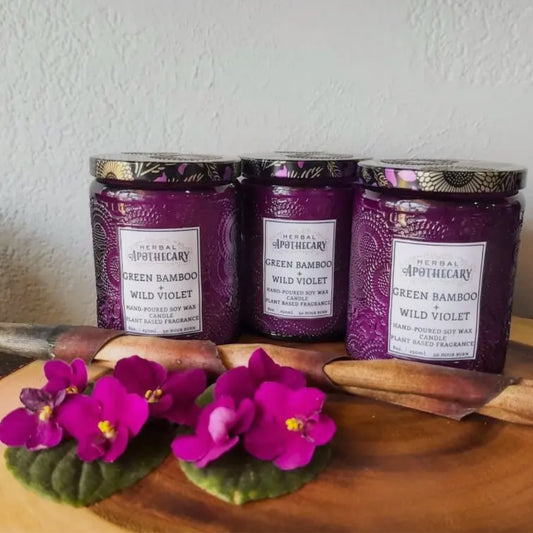Green Bamboo & Wild Violet candle