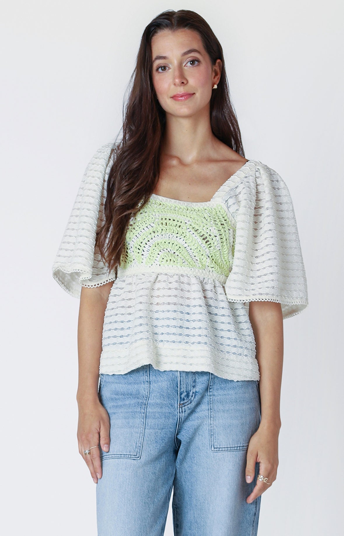 FLUTTER SLV CROCHET TOP